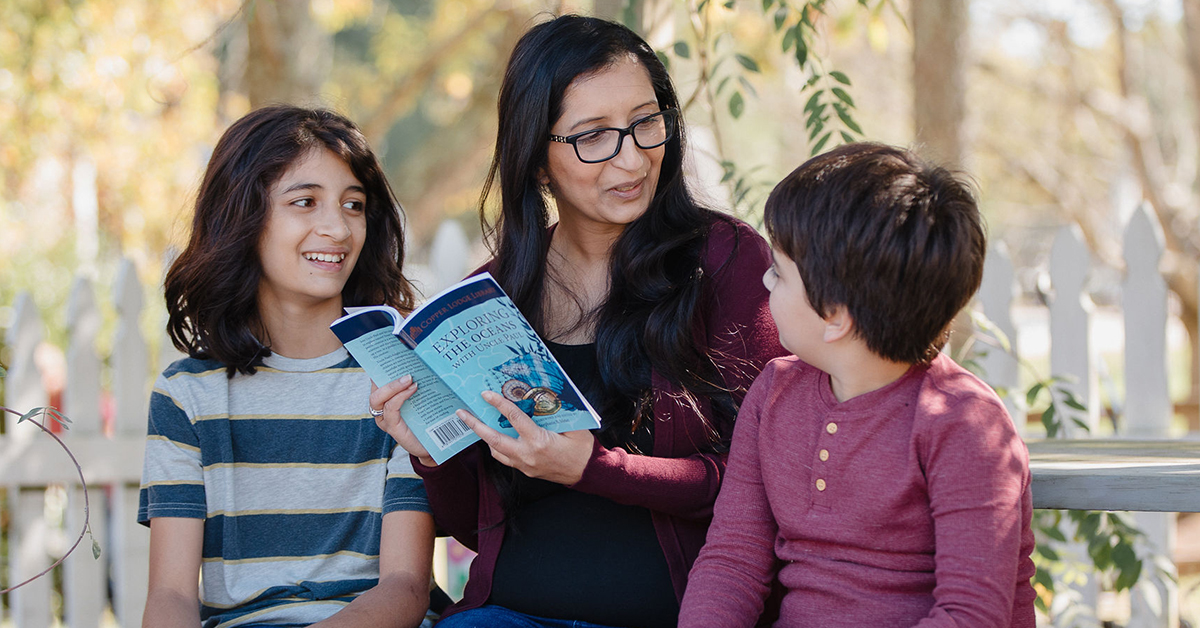 Best Read Alouds for Homeschool Families: 10 Books to Enjoy Together
